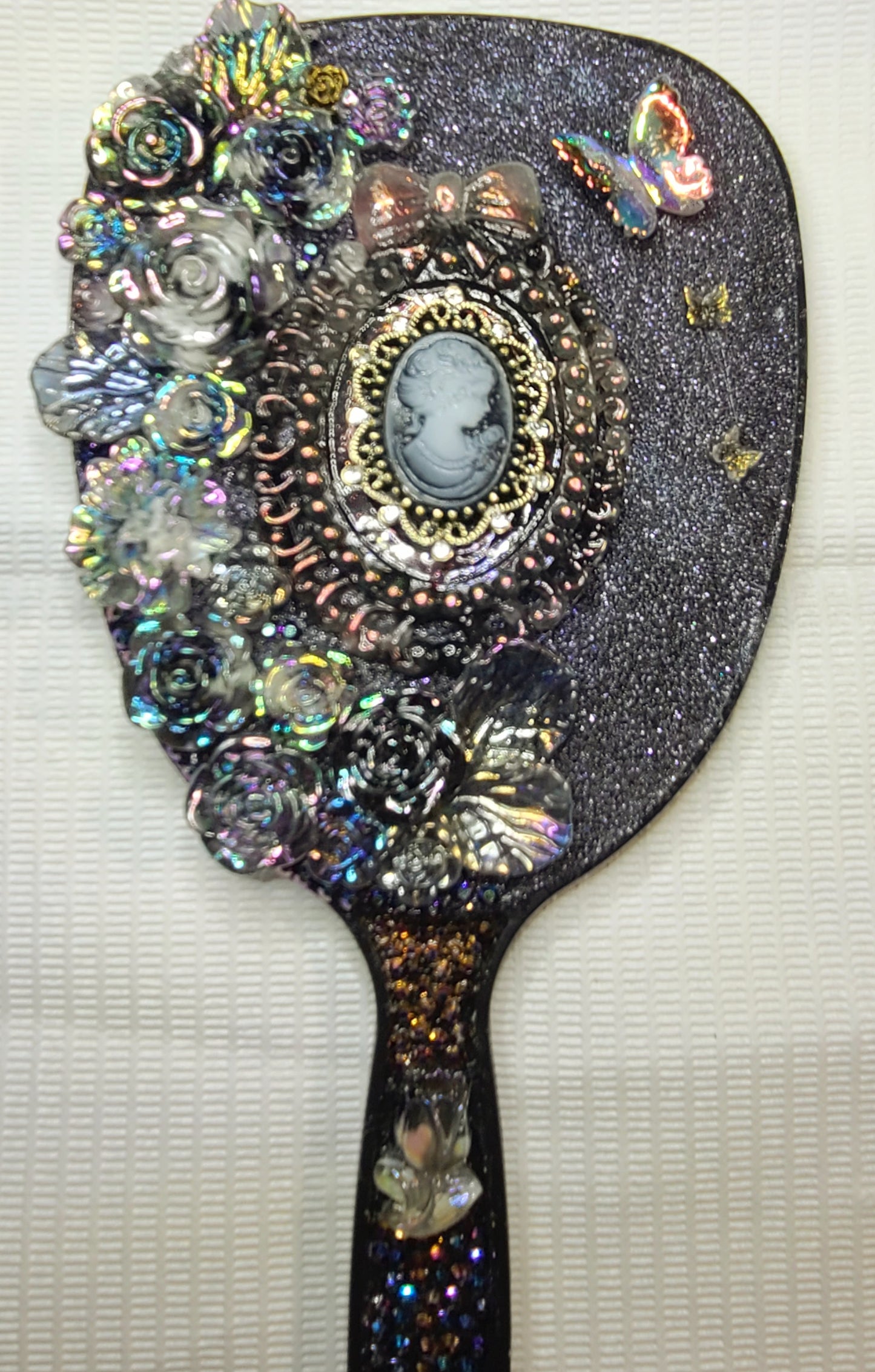 Black Cameo